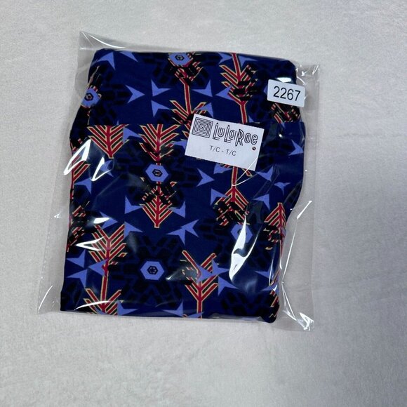 LuLaRoe Blue Red Black Yellow Tribal Arrows Southwestern Leggings Tall Curvy TC - Picture 5 of 6